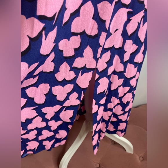 DIANE VON FURSTENBERG
Joanna Crepe Midi Dress In Leaf Shadow - Picture 5 of 10